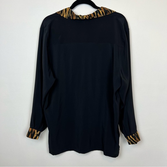 Vintage Button Down Blouse- Black with Tiger Print Trim & Cuffs sz Large Novelty - Picture 4 of 5